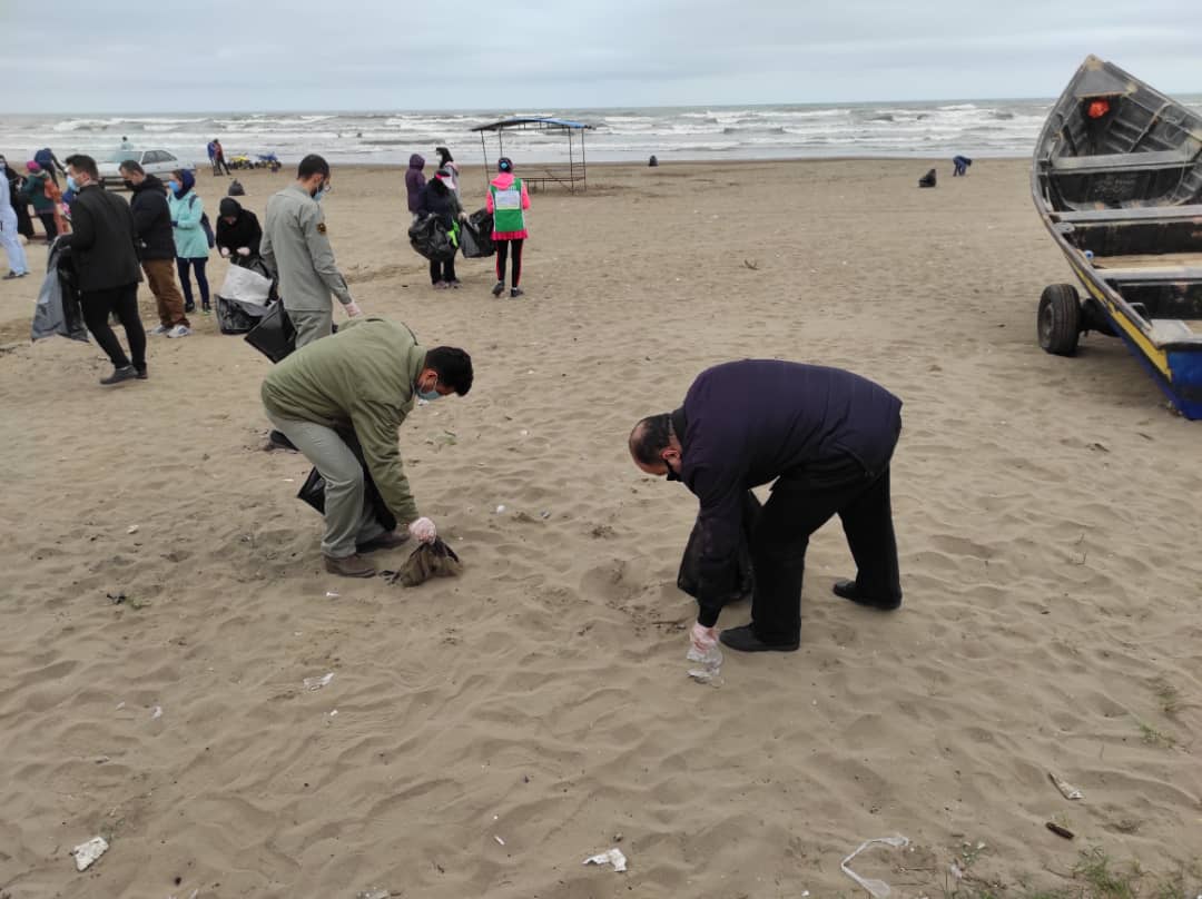 سرپرست اداره حفاظت محیط زیست بندرانزلی، پاکسازی ساحل غازیان