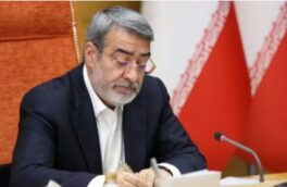 نامه فرمانده قرارگاه عملیاتی مبارزه با کرونا به وزیر بهداشت، درمان و آموزش پزشکی کشور/ ضرورت تدوین و ابلاغ دستور العمل بهداشتی- درمانی مقابله با ویروس کرونای هندی از سوی وزارت بهداشت/ تاکید بر کنترل و مراقبت و تامین شرایط مناسب برای مقابله با شیوع ویروس جهش یافته حداقل تا عمق ۲۰۰ کیلومتری به داخل خاک کشور با اولویت اول مرزهای شرقی/ رحمانی فضلی: به محض مشاهده هرگونه تعلل، قصور و تخطی احتمالی در اجرای ابلاغیه های قرارگاه در رعایت قرنطینه، مراتب بدون فوت وقت جهت برخورد قانونی به دادستانی کل کشور و قرارگاه عملیاتی مقابله با کرونا منعکس شود