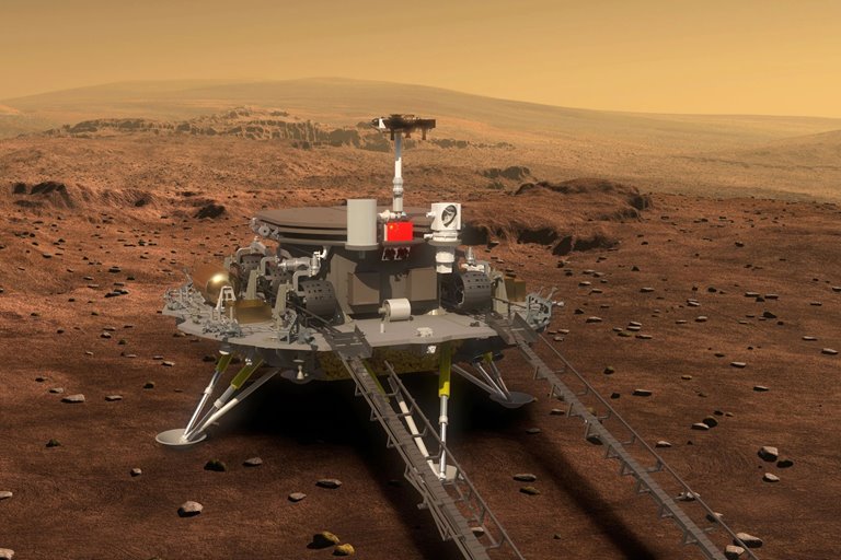 نخستین مریخ نورد چین به‌ سلامت روی سیاره سرخ فرود آمد