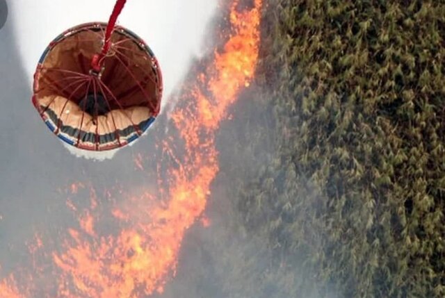 رئیس مرکز کنترل و پشتیبانی اطفا حریق هوایی وزارت دفاع خبر داد اعزام بالگرد اطفای حریق به مناطق دچار آتش سوزی در تالاب انزلی