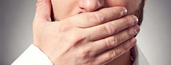 آشنایی با علل بوی بد دهان ۶ عادت غلط زندگی، مقصر بوی بد دهان!
