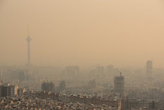 رکورد ۱۰ ساله «هوای دودی در آسمان بهاری»؛ کارگردان آلودگی پایتخت کیست؟ سیاه‌ترین فروردین تهران