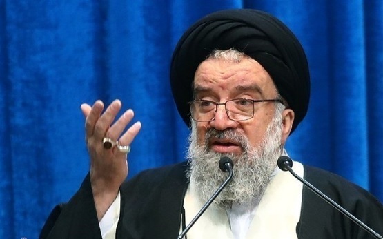 احمد خاتمی: بیانات رهبر انقلاب در مراسم های ارتحال حضرت امام، جزو کتب درسی قرار بگیرد
