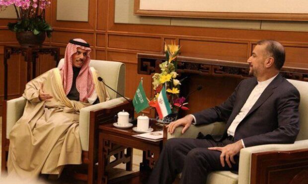 🔵دیدار وزیران امور خارجه ایران و عربستان پس از ۷ سال در پکن