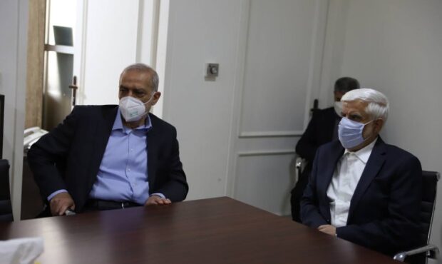 محمدرضا عارف در دیدار نوروزی: برای مردم خط و نشان نکشید، آن‌ها می‌توانند مسئولان را از عرش به فرش بکشانند
