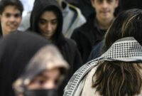 مجازات‌های پیش‌بینی شده برای زنان بدون حجاب در ادارات دولتی و اَماکن غیردولتی: مراجعه‌کنندگان بدون حجاب به دستگاه‌های دولتی از دریافت خدمات اداری محروم می‌شوند
