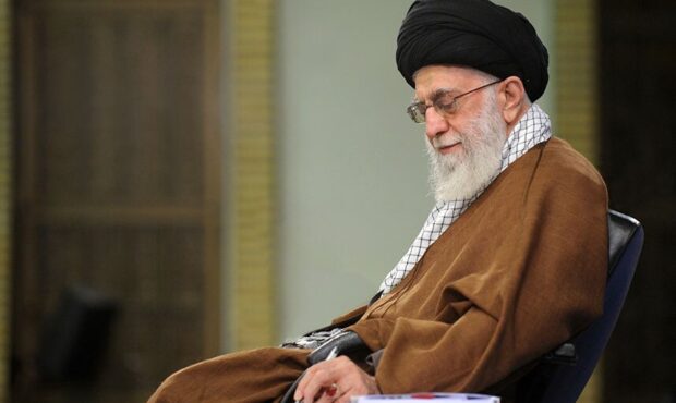 سه تن از فقهای شورای نگهبان توسط رهبری ابقا شدند