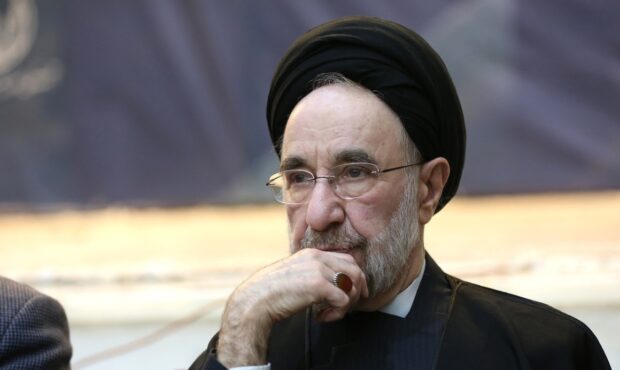 خاتمی: آیا دردآور نیست که دولت نتواند مدیران مورد خواست خود را به کار گیرد؟