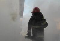 مهار آتش سوزی یک باب خانه ویلایی در بلوار حبیب زاده رشت